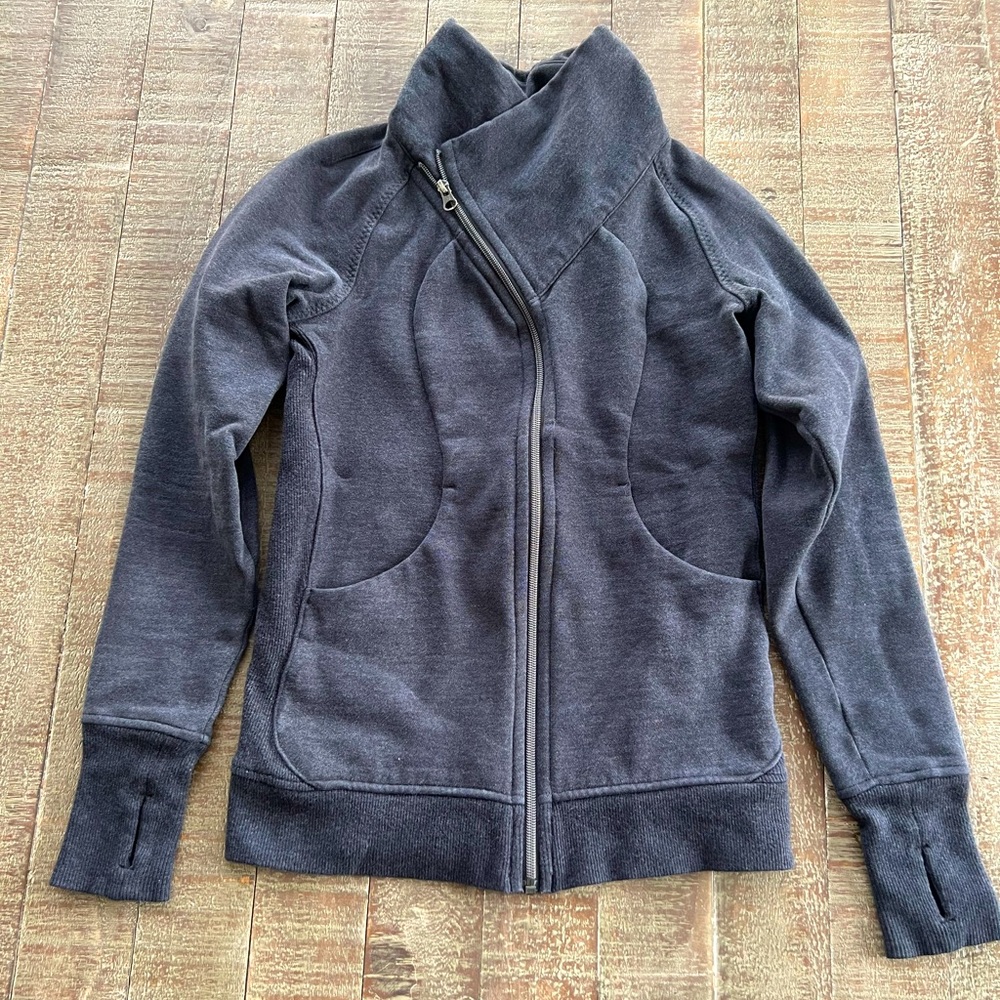 Lululemon sweatshirt jacket